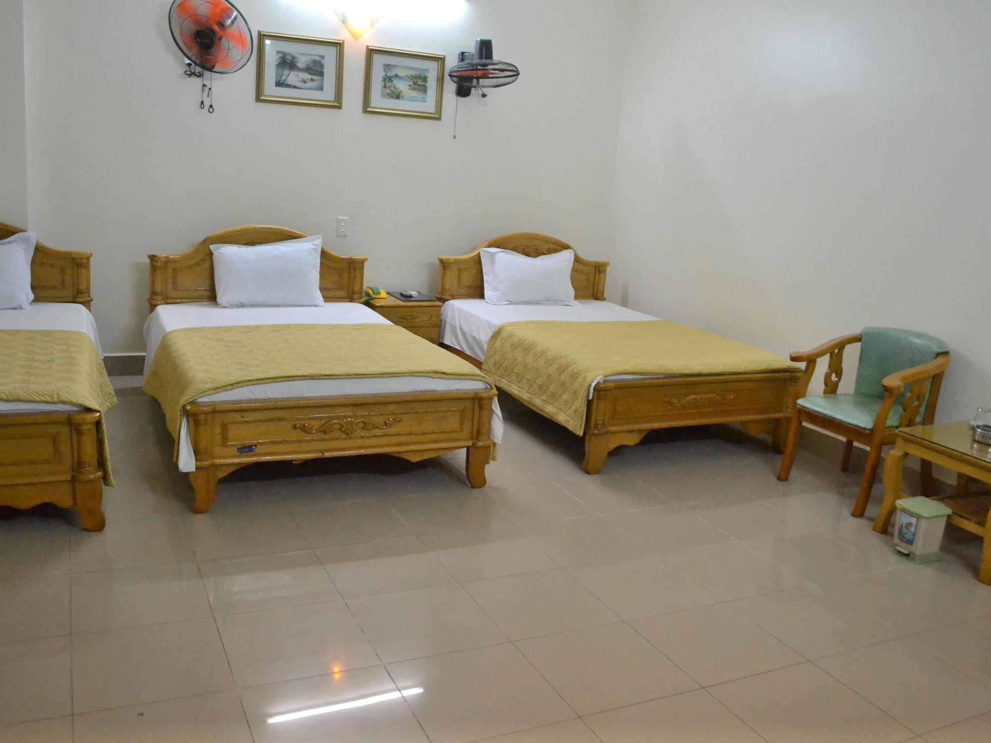 Hoang Ngoc Hotel Dong Khe Sau エクステリア 写真