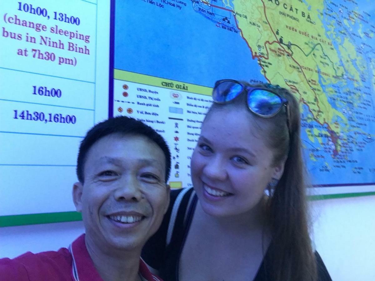 Hoang Ngoc Hotel Dong Khe Sau エクステリア 写真