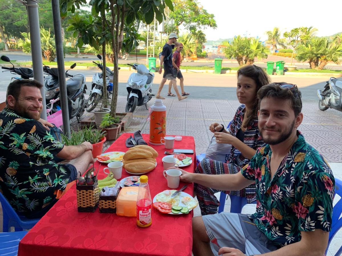 Hoang Ngoc Hotel Dong Khe Sau エクステリア 写真